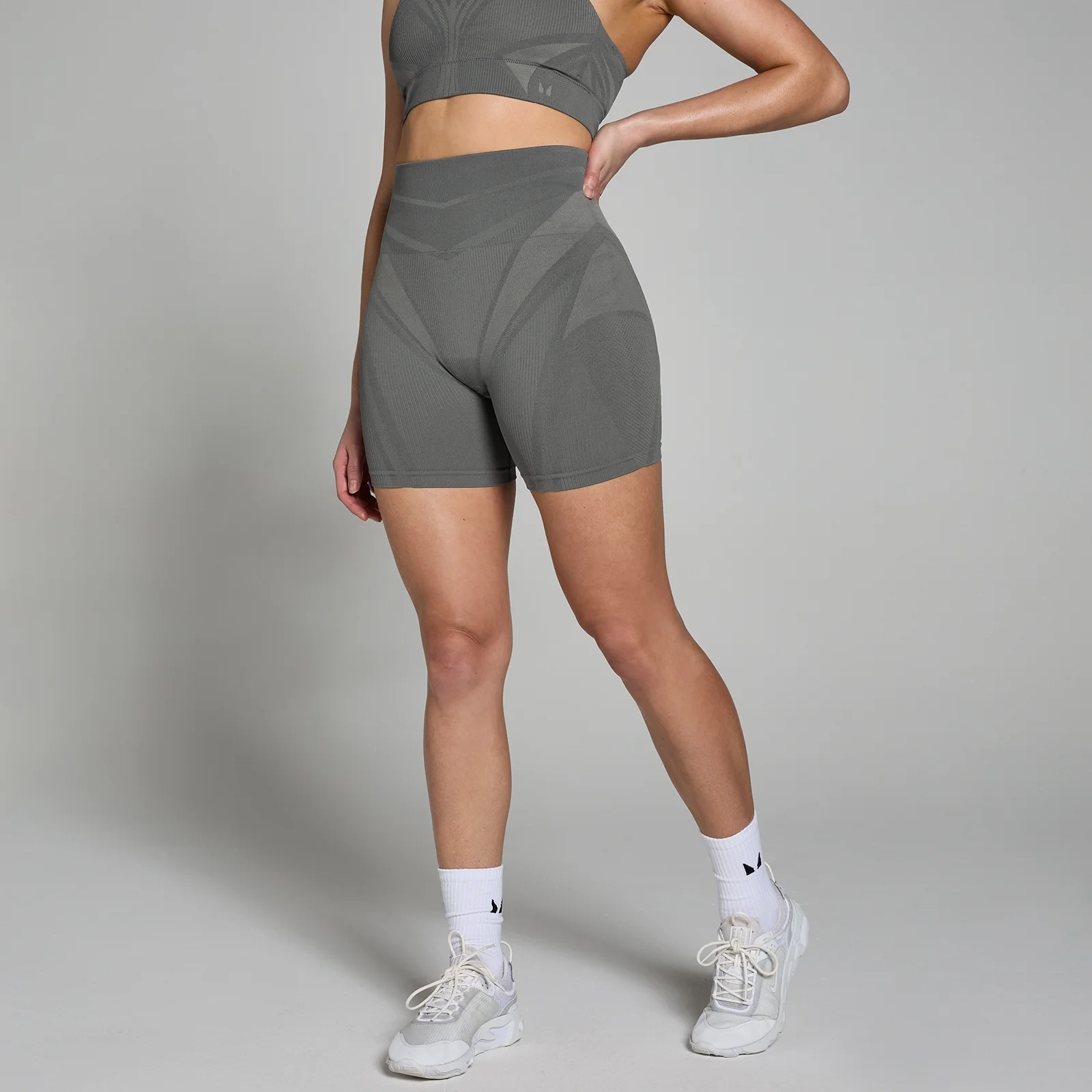 MP naiste Tempo Ultra geomeetrilised õmblusteta lühikesed püksid - süsinikhall - XS Pilt 1