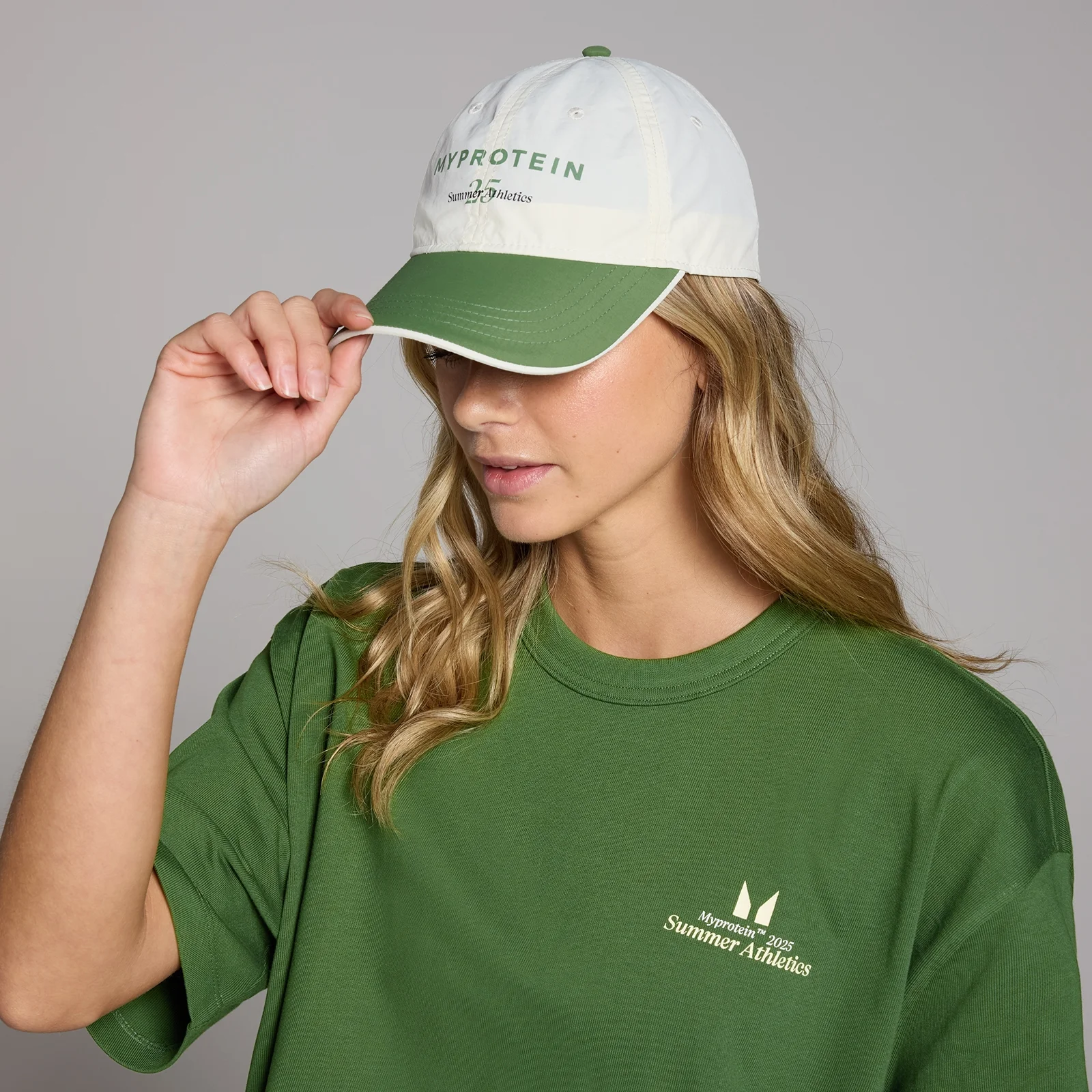 MP graafikaga müts - retrovalge Pilt 1