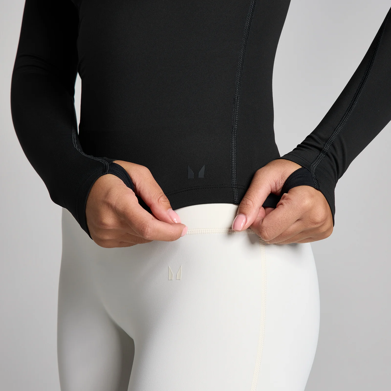 MP Naiste Tempo Long Sleeve Collared Top - Must - M Pilt 4